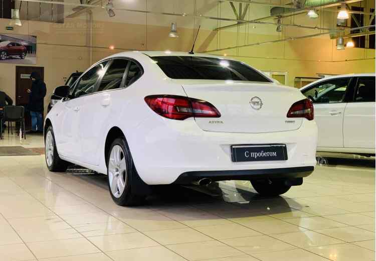 Opel Astra J Рестайлинг