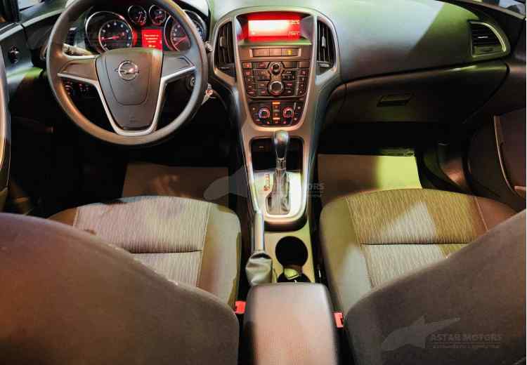 Opel Astra J Рестайлинг