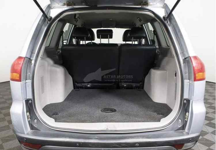 Mitsubishi Pajero Sport II