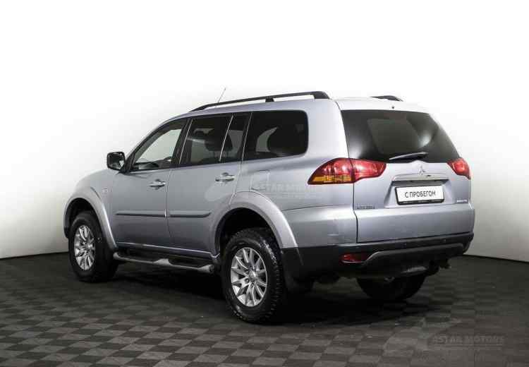 Mitsubishi Pajero Sport II