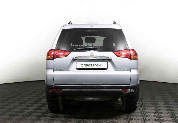 Mitsubishi Pajero Sport II