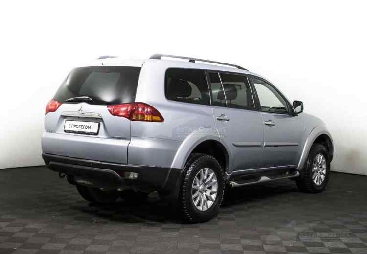 Mitsubishi Pajero Sport II