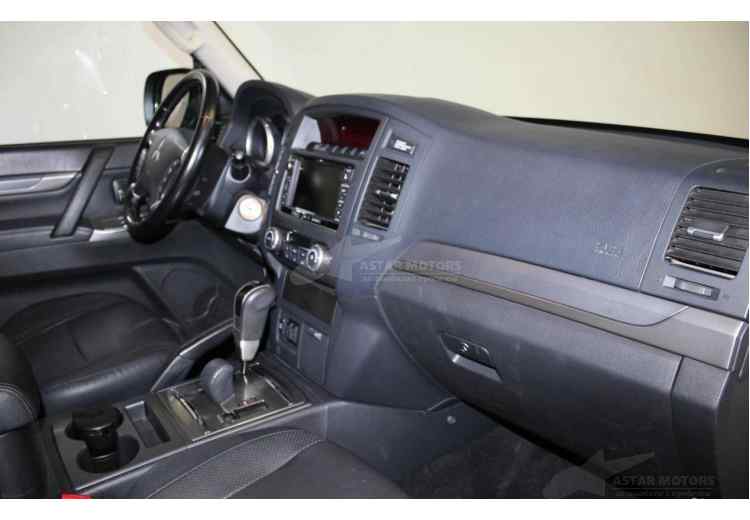 Mitsubishi Pajero IV Рестайлинг 2