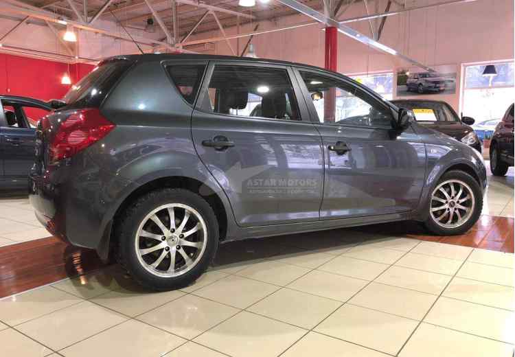 Kia Ceed I