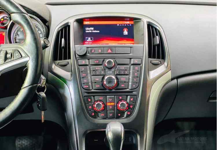 Opel Astra J Рестайлинг