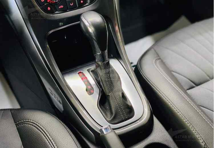 Opel Astra J Рестайлинг