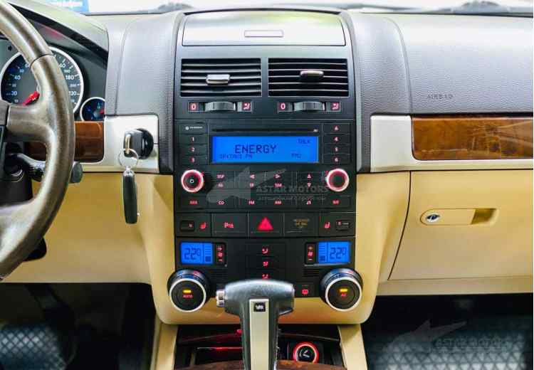 Volkswagen Touareg I Рестайлинг