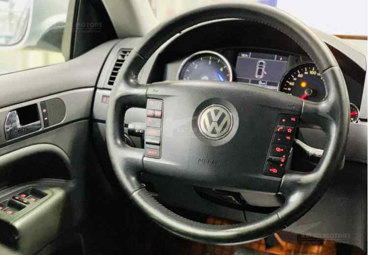 Volkswagen Touareg I Рестайлинг