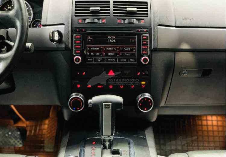 Volkswagen Touareg I Рестайлинг