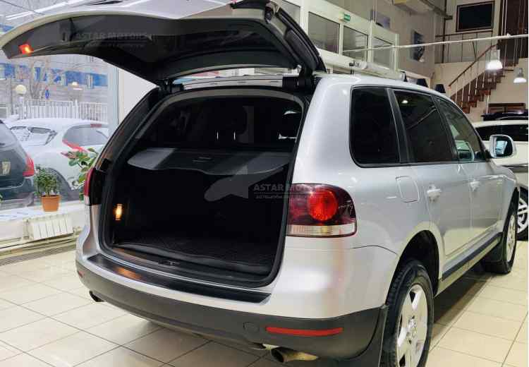 Volkswagen Touareg I Рестайлинг