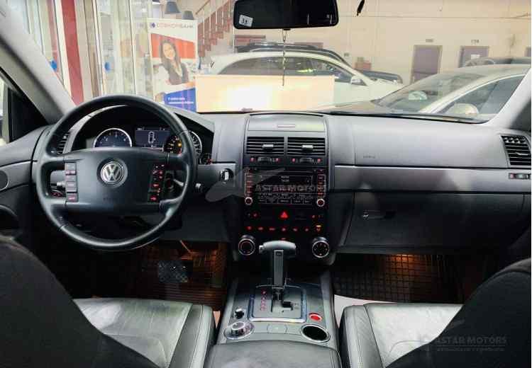 Volkswagen Touareg I Рестайлинг