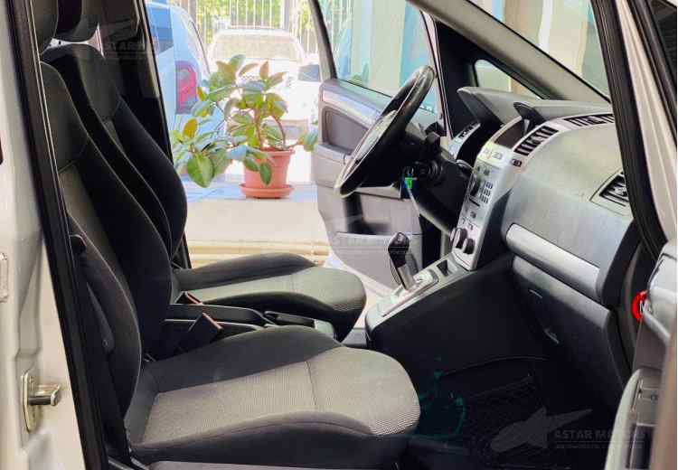 Opel Zafira B Рестайлинг