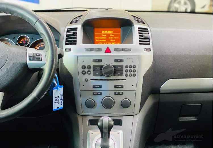 Opel Zafira B Рестайлинг