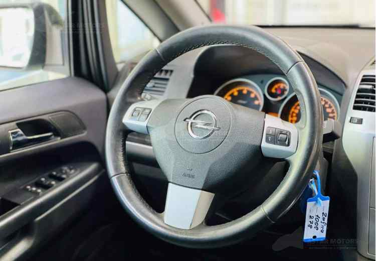 Opel Zafira B Рестайлинг