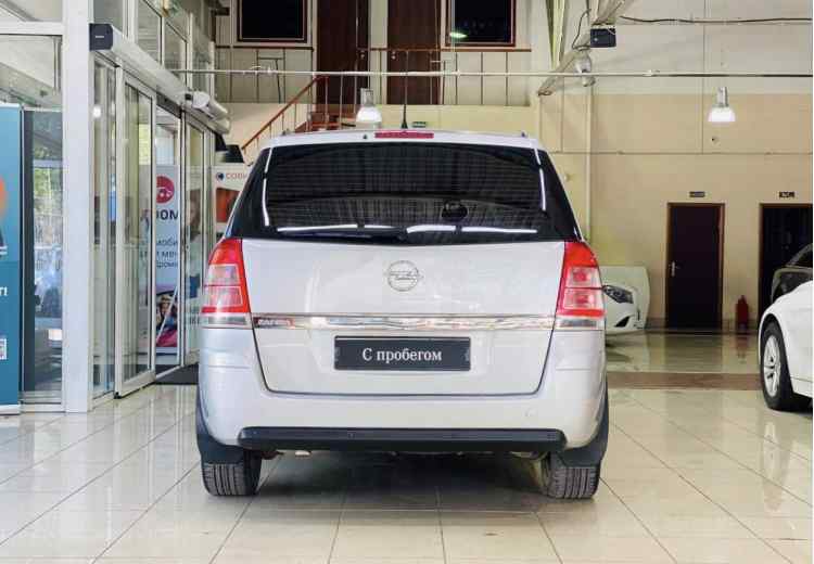 Opel Zafira B Рестайлинг