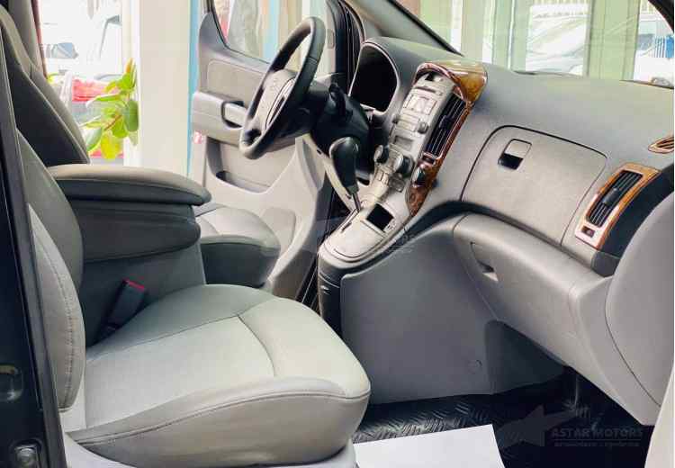 Hyundai Grand Starex I