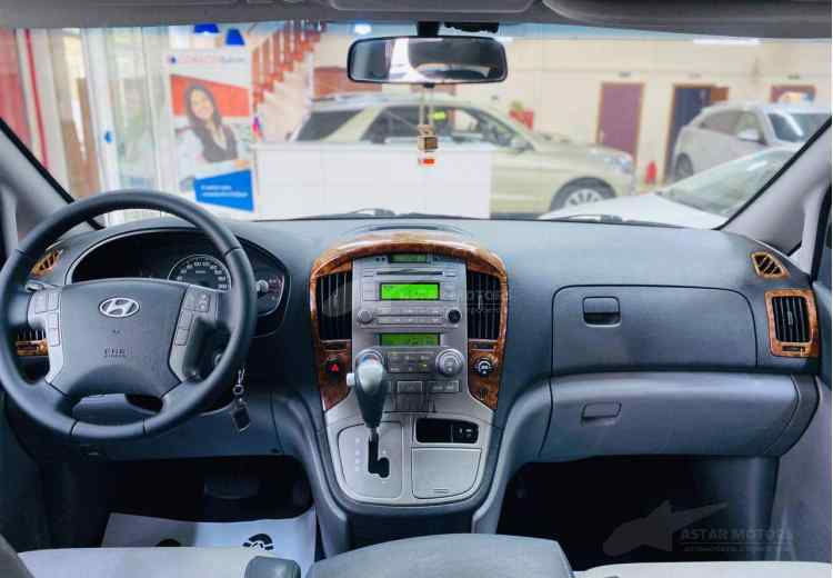 Hyundai Grand Starex I