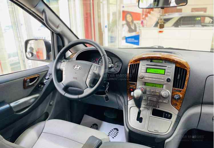 Hyundai Grand Starex I