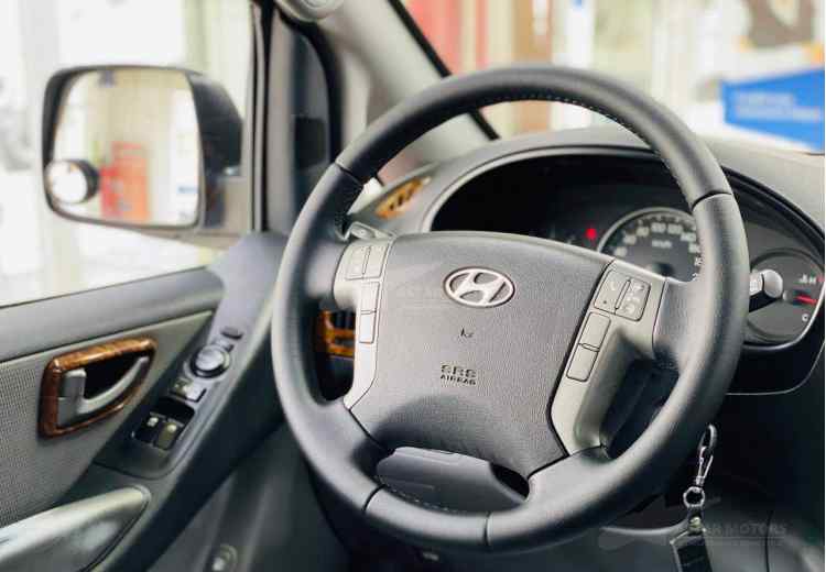Hyundai Grand Starex I