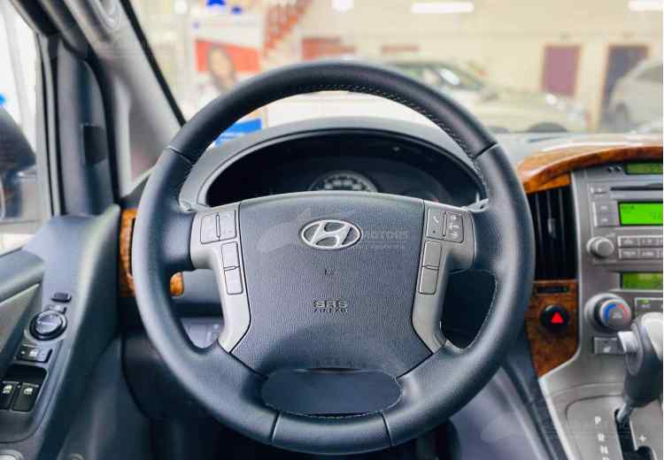 Hyundai Grand Starex I