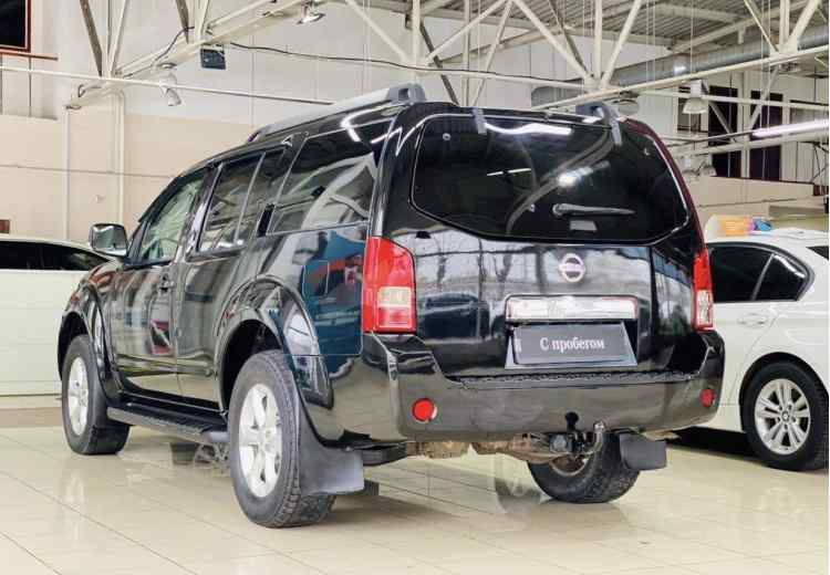 Nissan Pathfinder III