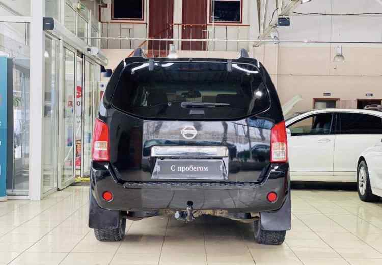 Nissan Pathfinder III