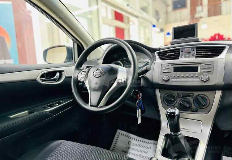 Nissan Sentra VII (B17)