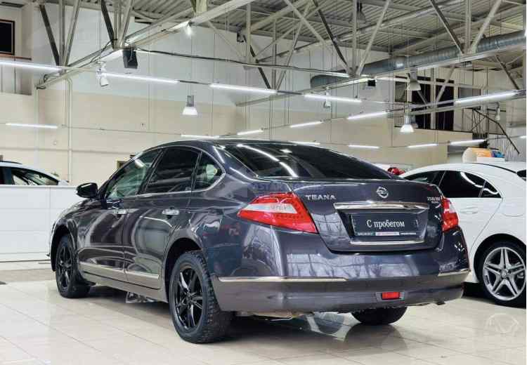 Nissan Teana II