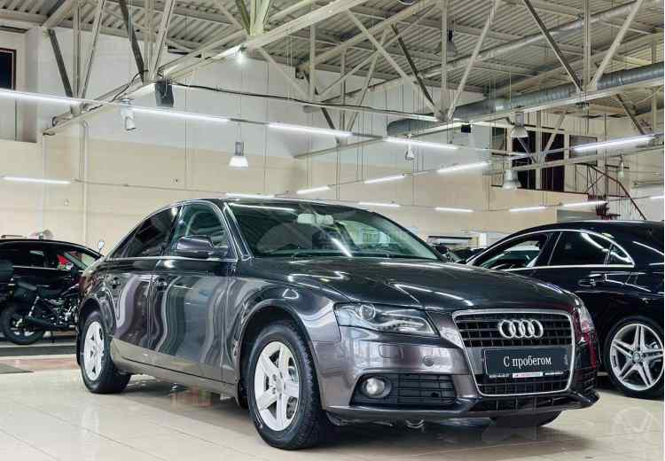 Audi A4 IV (B8)