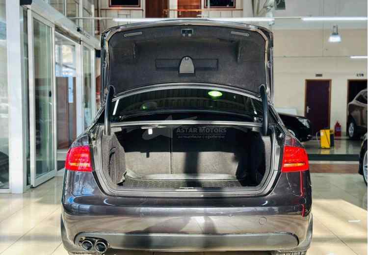 Audi A4 IV (B8)