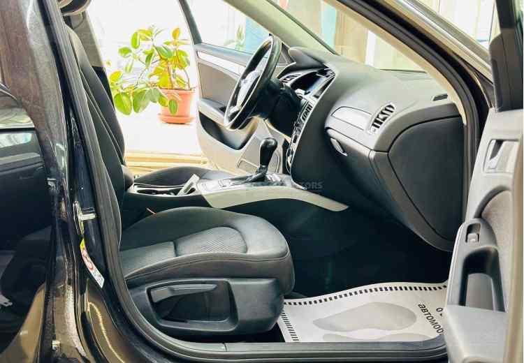 Audi A4 IV (B8)