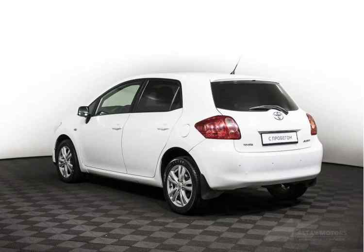 Toyota Auris I