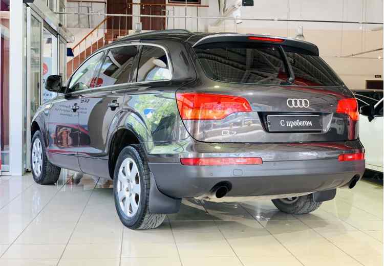 Audi Q7 I (4L)