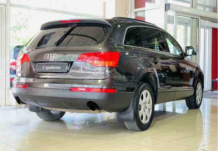 Audi Q7 I (4L)