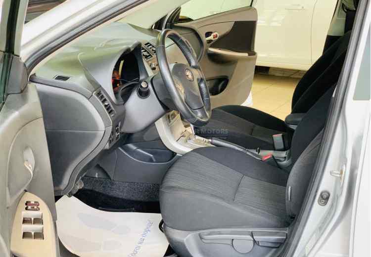 Toyota Corolla X (E140, E150) Рестайлинг