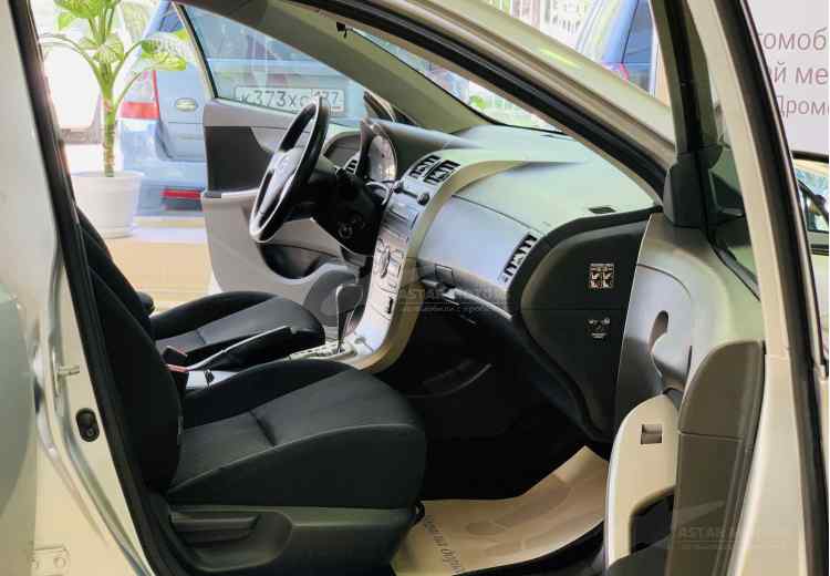 Toyota Corolla X (E140, E150) Рестайлинг