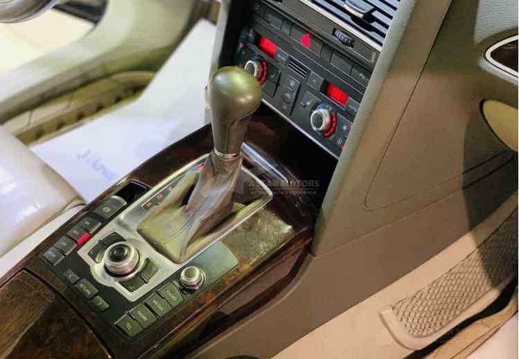 Audi A6 III (C6) Рестайлинг