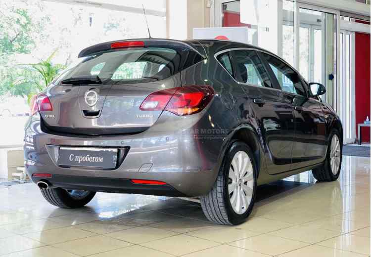 Opel Astra J