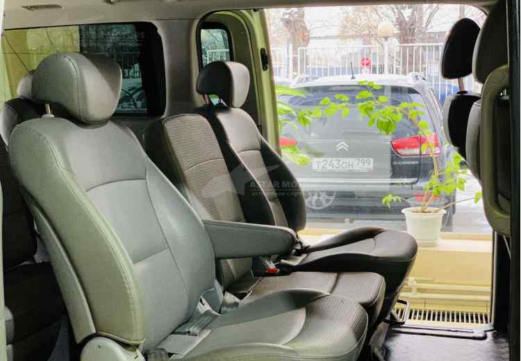 Hyundai Grand Starex I