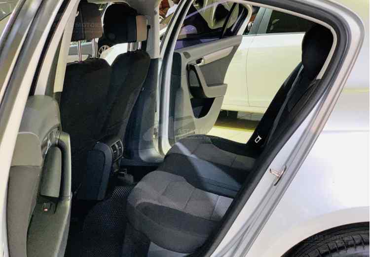 Volkswagen Passat B7