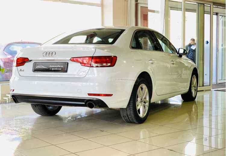 Audi A4 V (B9)