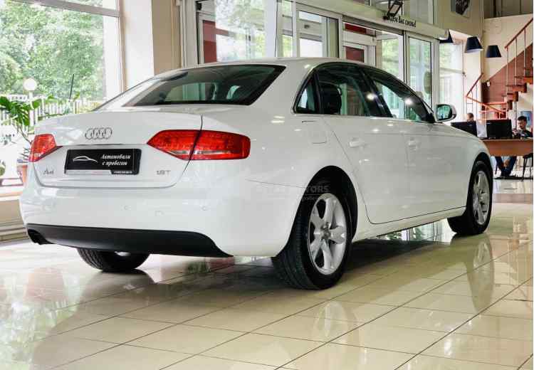 Audi A4 IV (B8)