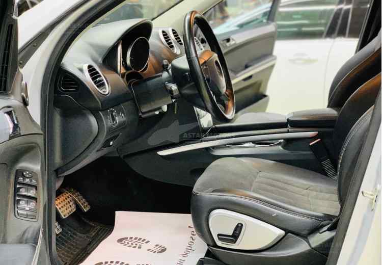 Mercedes-Benz M-Класс II (W164)