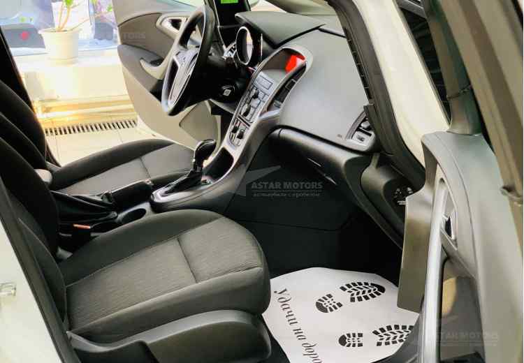 Opel Astra J Рестайлинг