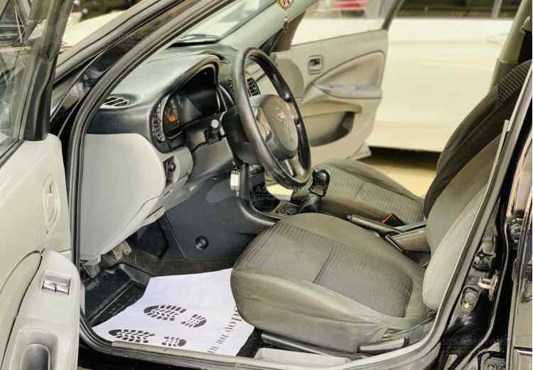 Nissan Almera Classic I