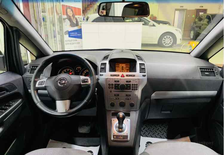 Opel Zafira B Рестайлинг