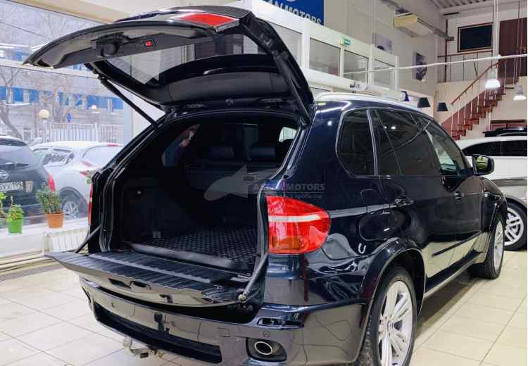BMW X5 II (E70)