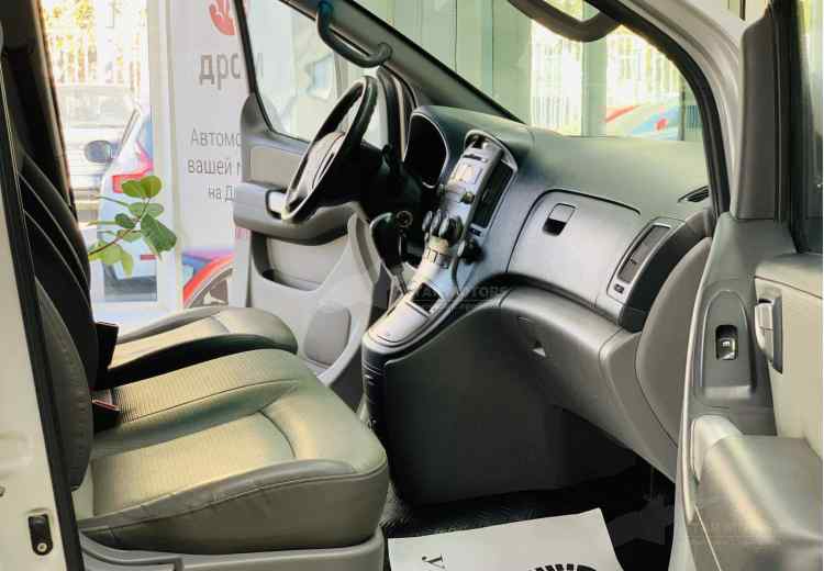 Hyundai Grand Starex I