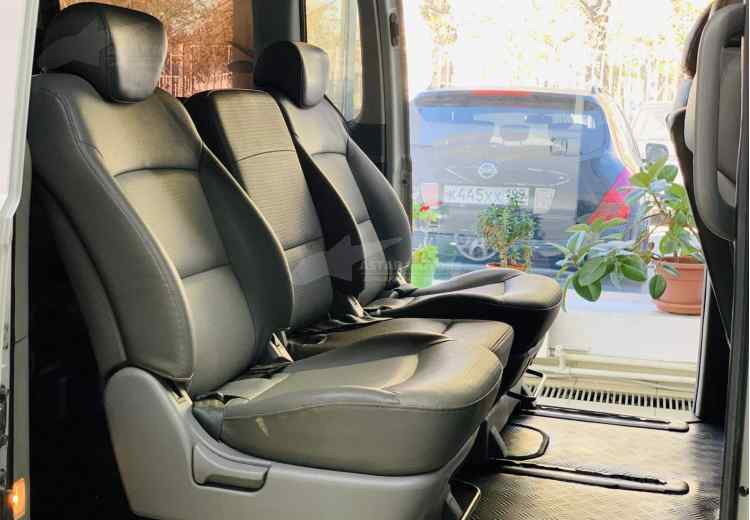 Hyundai Grand Starex I