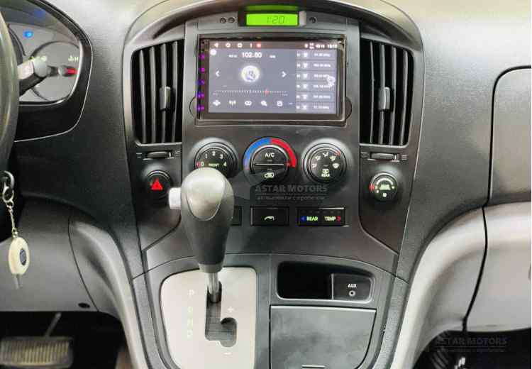 Hyundai Grand Starex I